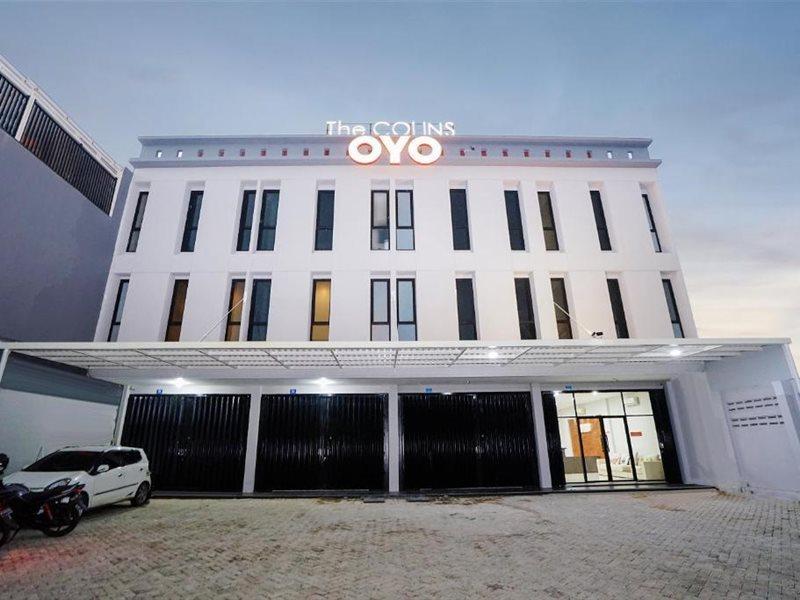 Hotel Super Oyo Capital O 449 The Colins à Keputih Extérieur photo
