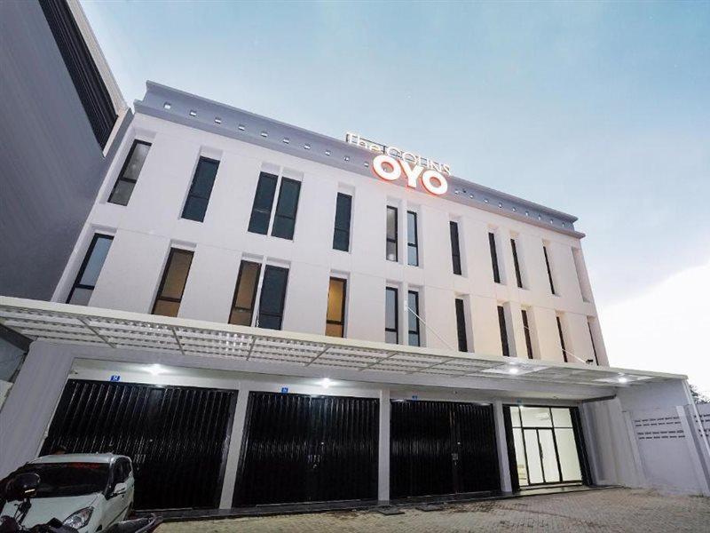 Hotel Super Oyo Capital O 449 The Colins à Keputih Extérieur photo
