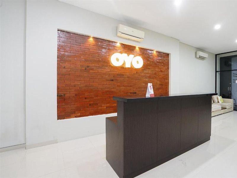 Hotel Super Oyo Capital O 449 The Colins à Keputih Extérieur photo