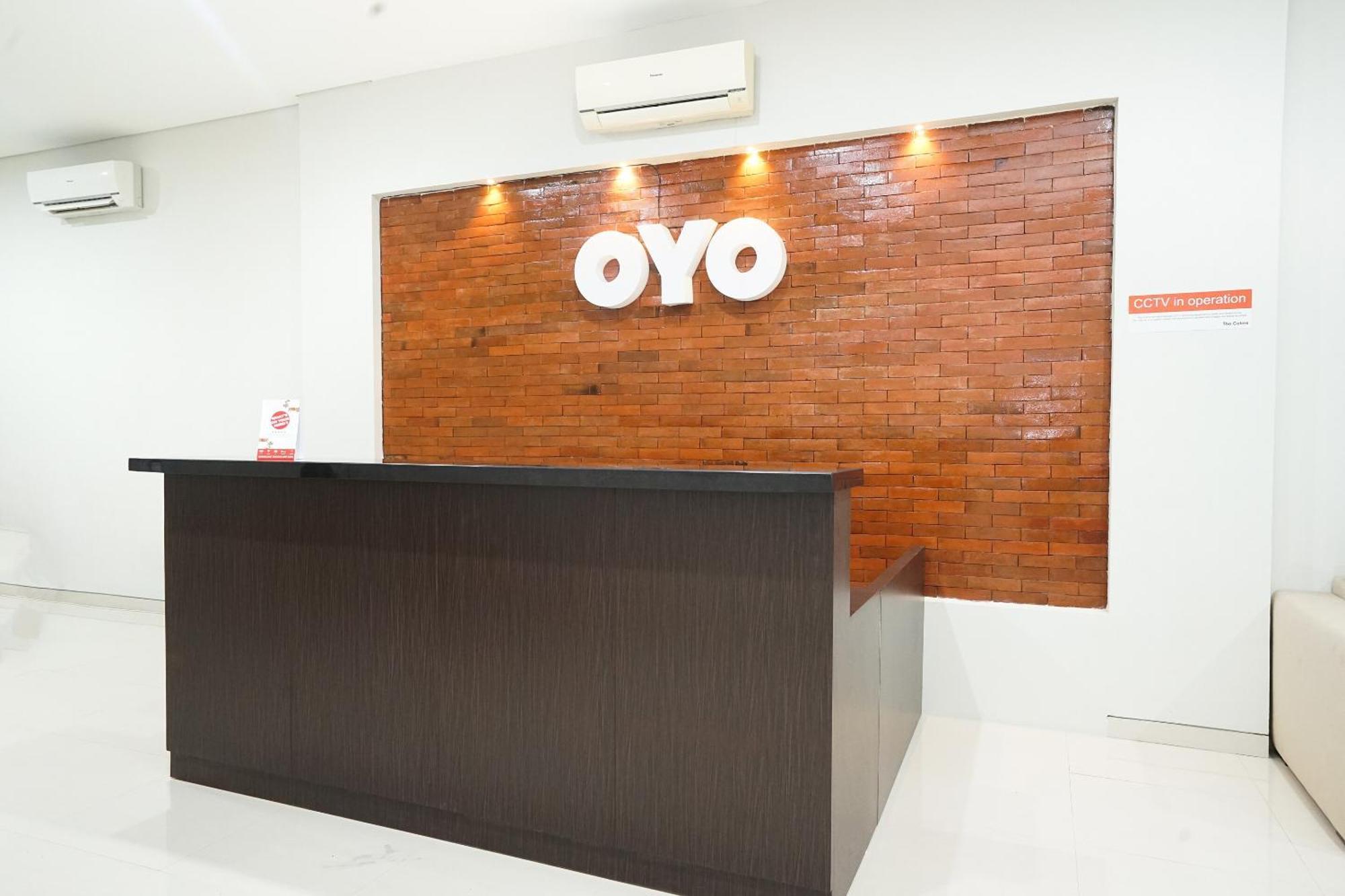 Hotel Super Oyo Capital O 449 The Colins à Keputih Extérieur photo