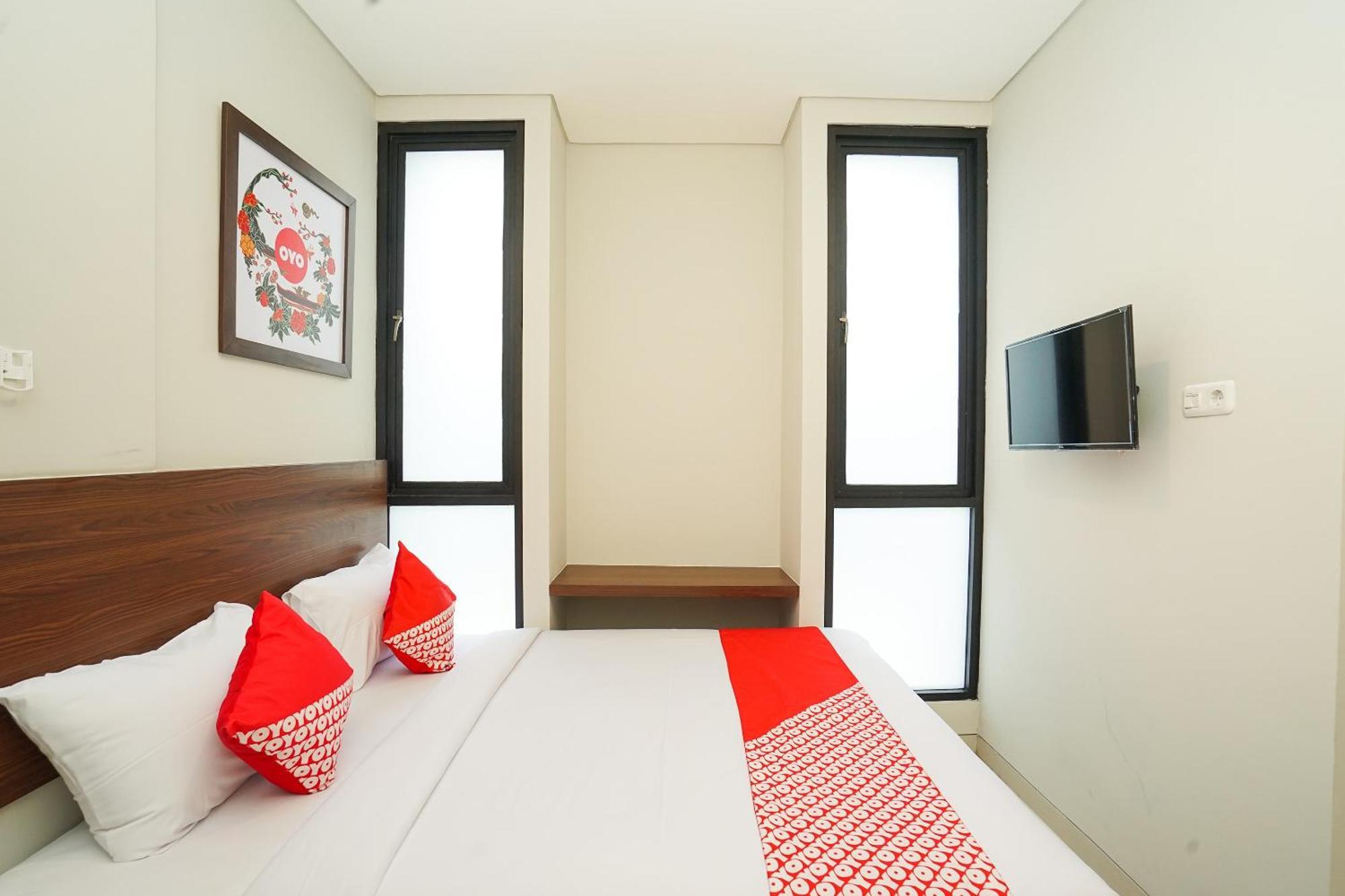 Hotel Super Oyo Capital O 449 The Colins à Keputih Extérieur photo