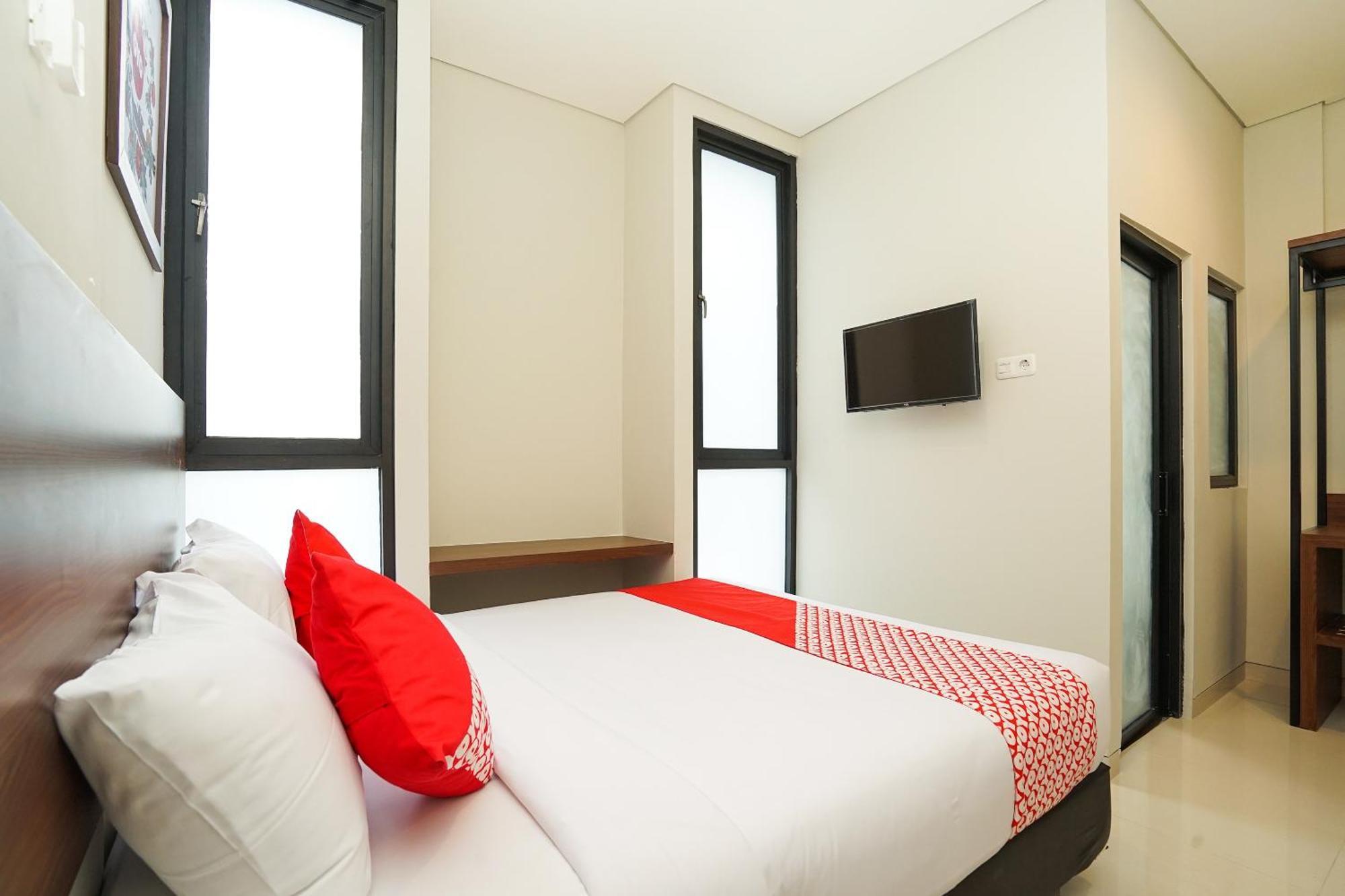 Hotel Super Oyo Capital O 449 The Colins à Keputih Extérieur photo